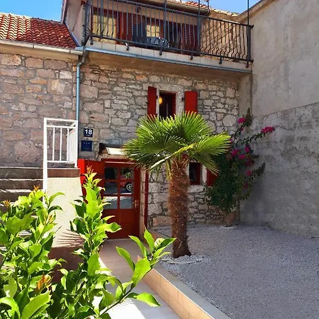Stone House Porat, 100m From Porat Дом отдыха Драге