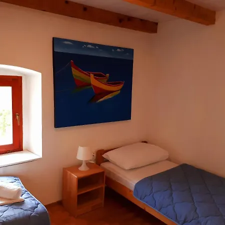Stone House Porat, 100m From Porat Дом отдыха Драге