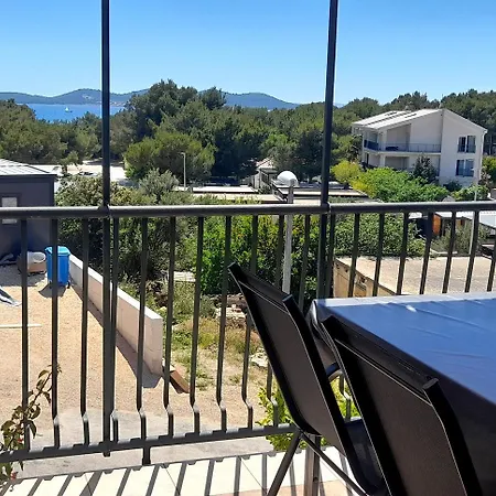 Stone House Porat, 100m From Porat *