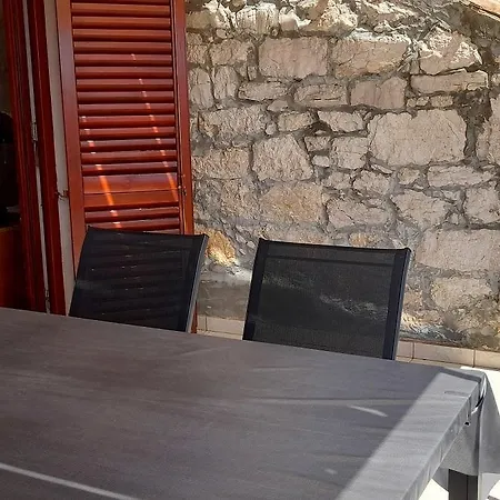 Stone House Porat, 100m From Porat Дом отдыха *