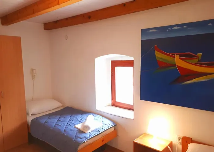 Stone House Porat, 100m From Porat