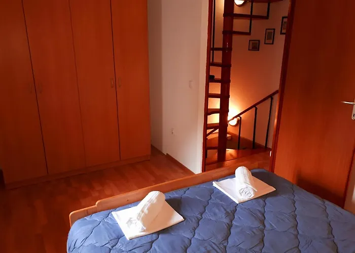 Vikendica Stone House Porat, 100m From Porat Drage