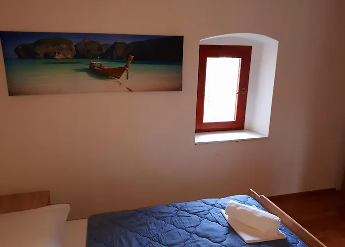 別荘 Stone House Porat, 100m From Porat ドラゲ