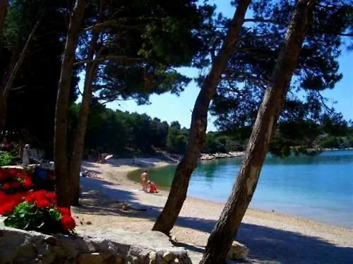 Stone House Porat, 100m From Porat 別荘 *