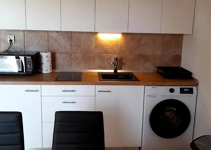 Stone House Porat, 100m From Porat 別荘